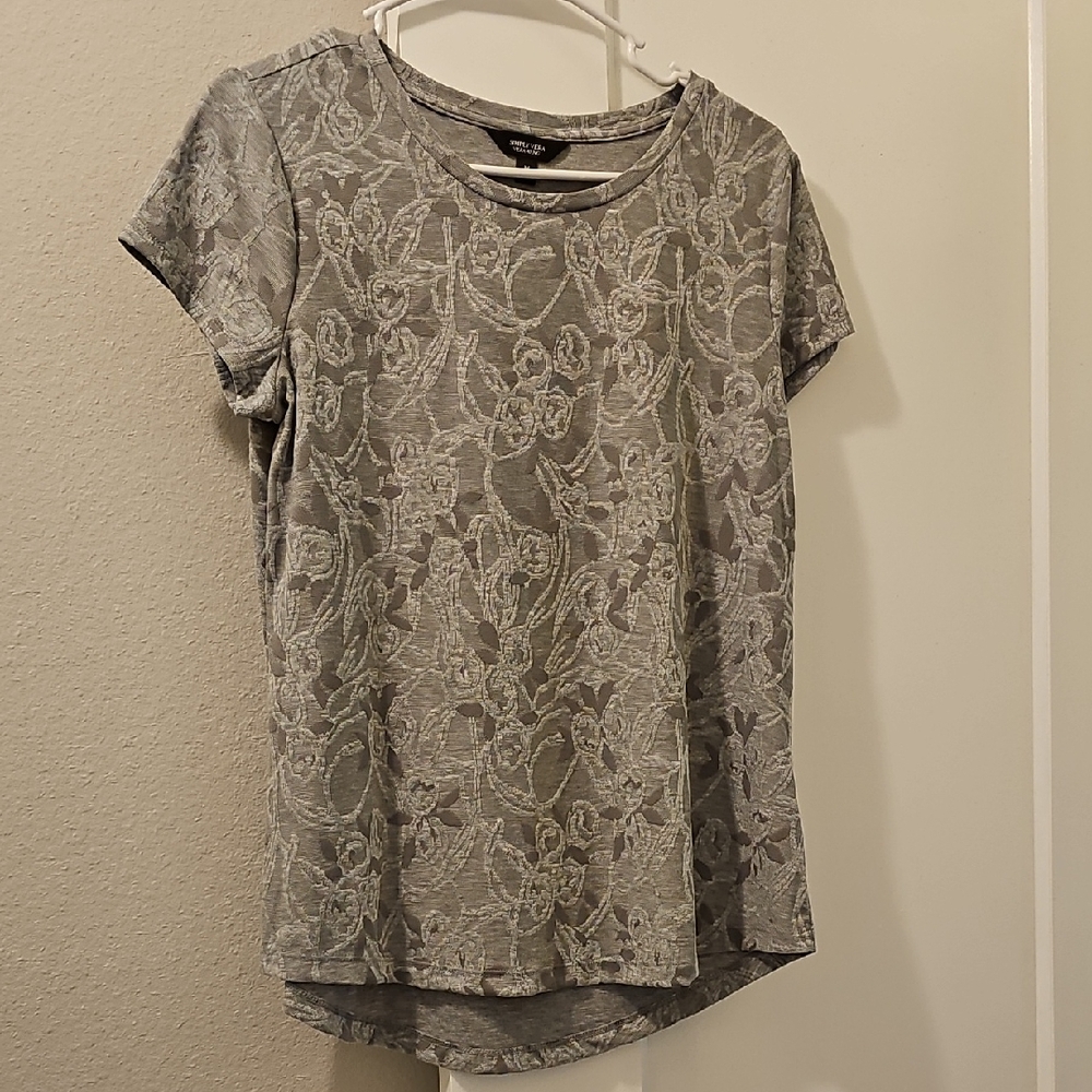 Simply Vera Vera Wang Short Sleeve Gray Lace Top